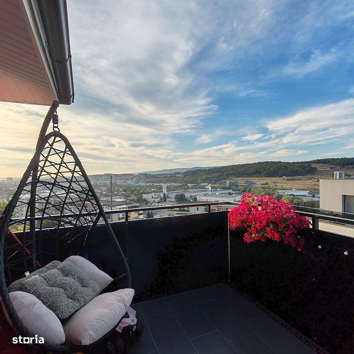 PROPRIETAR Apartament cu 3 camere 70mp, terasa 28mp, Baciu