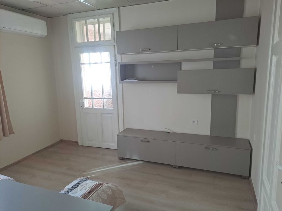 Дава се под наем Двустаен апартамент в София, Център - 75 кв.м за 600 € - Снимка #2