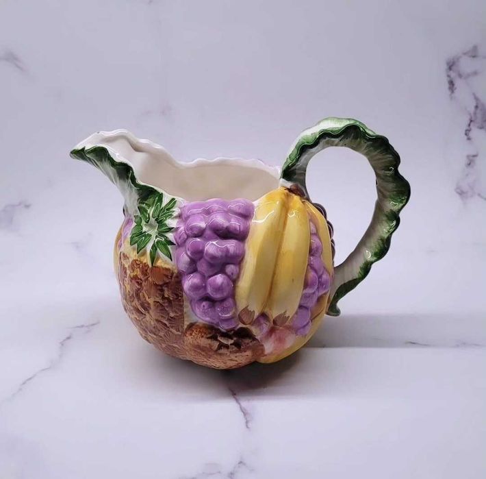 Намалена! Ръчно рисувана италианска  керамична кана