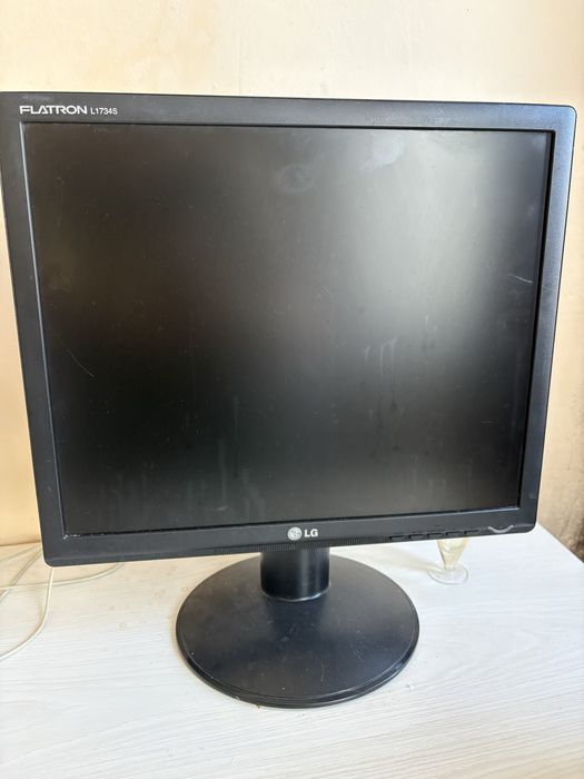 Монитор LG рабочий