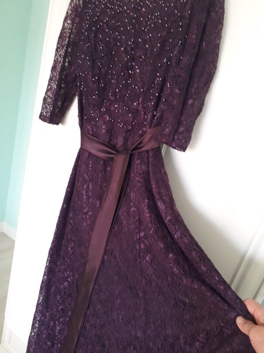 Продаю платье женское нарядное