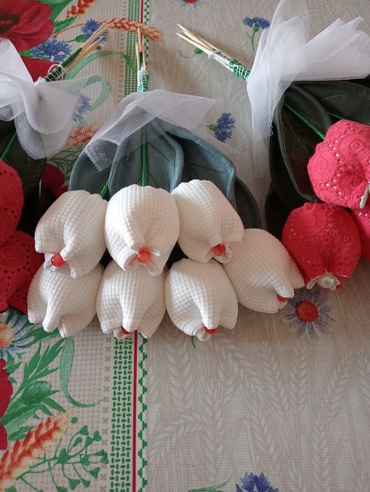 Тюльпаны сшитые.На все праздники жизни.