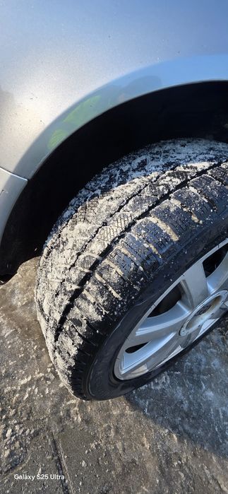 Vând Audi A4 b7 S-line