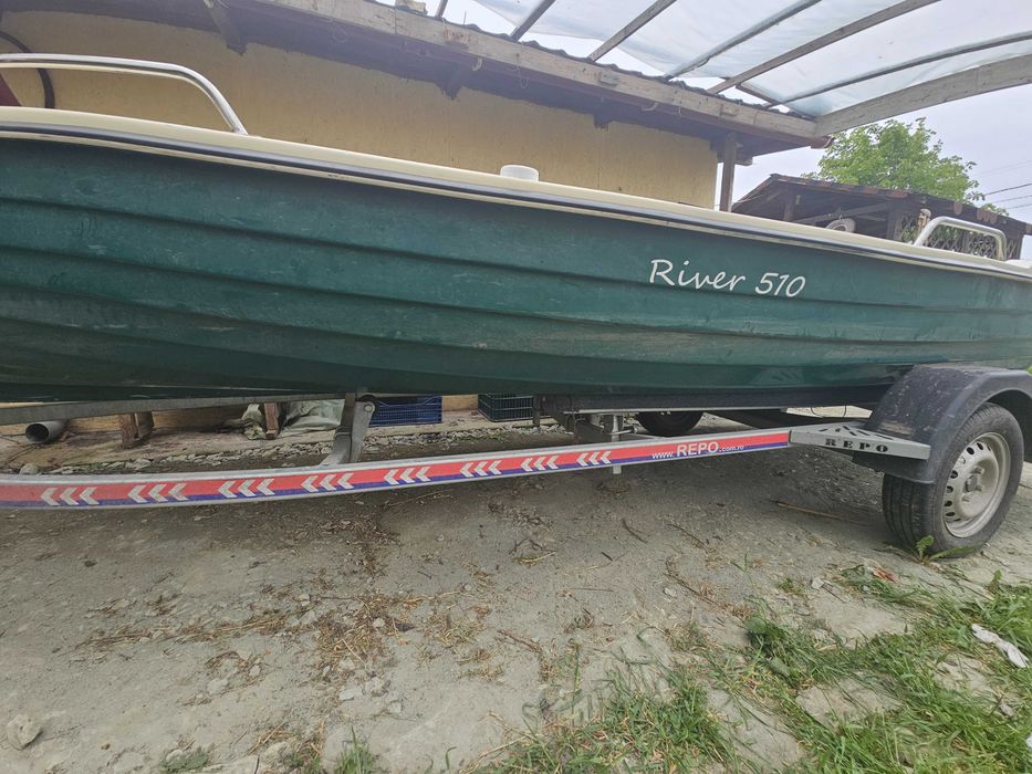 Vand Barca RIVER 510 cu motor Suzuki 20 cp + accesorii