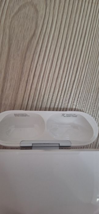 Vând Airpods Pro 3