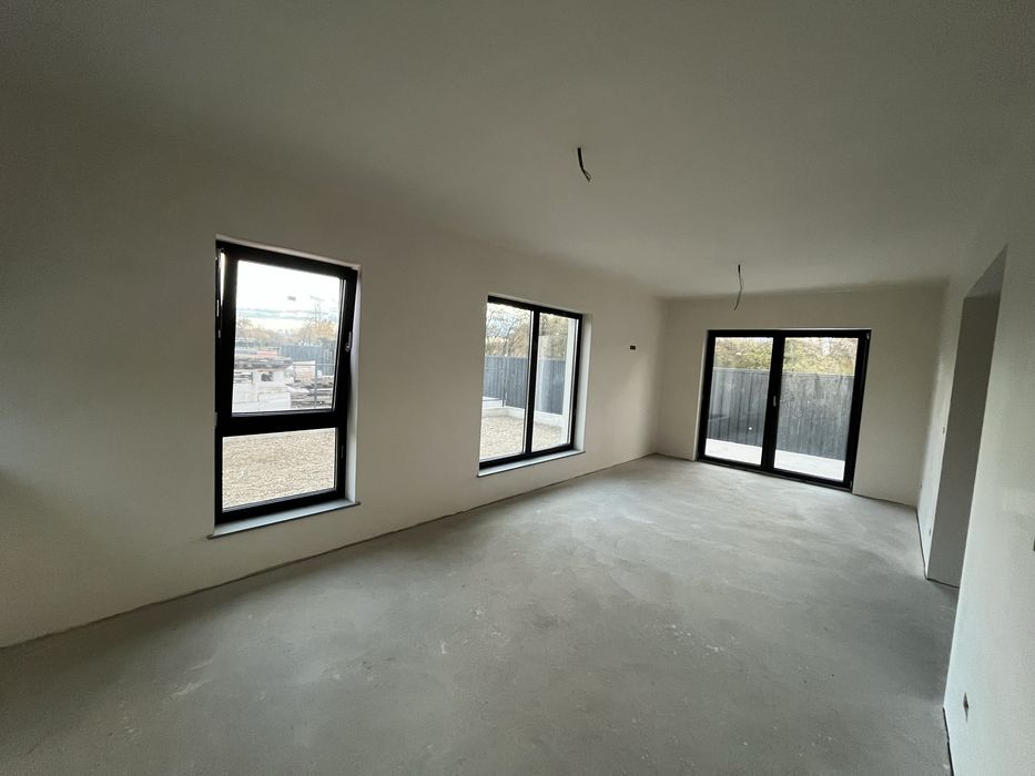 Casa semifinisat Radauti