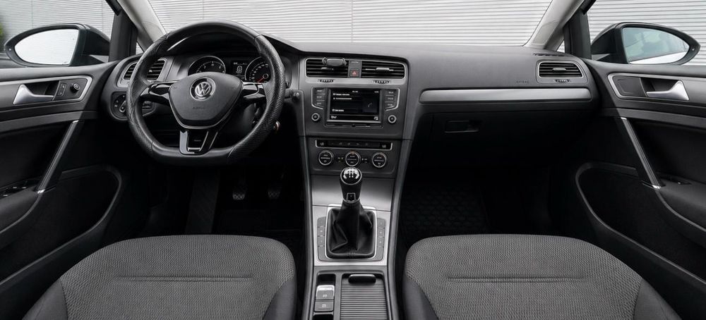 Vand Volkswagen Golf VII TDI 2014 inmatriculata RO impecabila urgent
