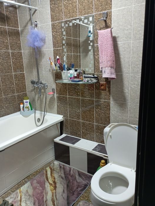 Продоется 2ком. квартира в алмазарском районе 1 этаж,  Кара камыш 2/3