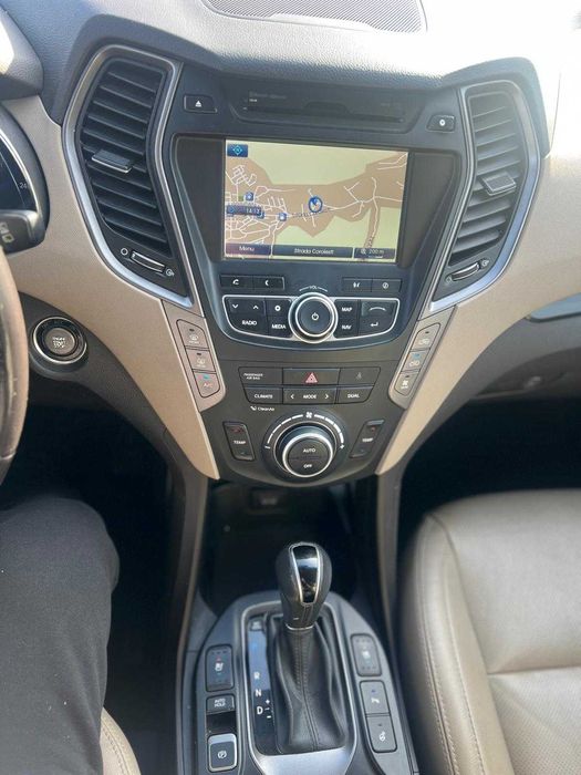 Hyundai Grand  Santa FEE 7 locuri