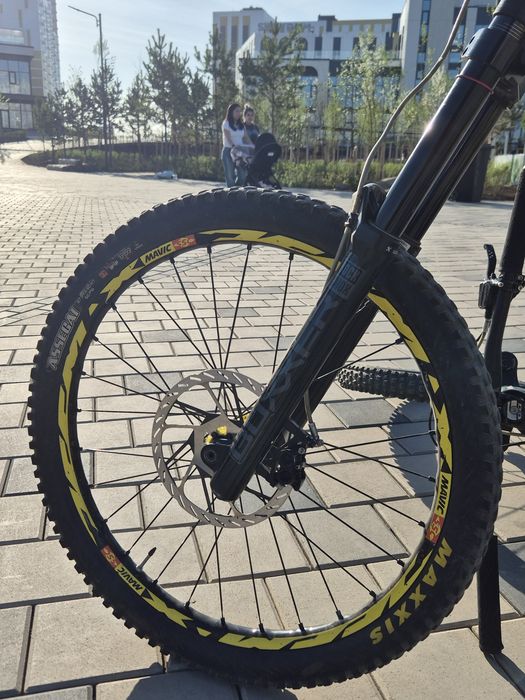 Kona operator cr size m
