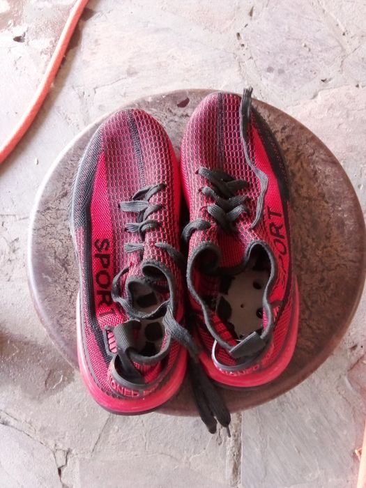 Мужские кроссовки