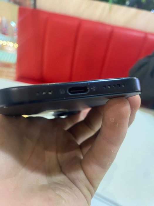 Продам айфон 15 128 гб