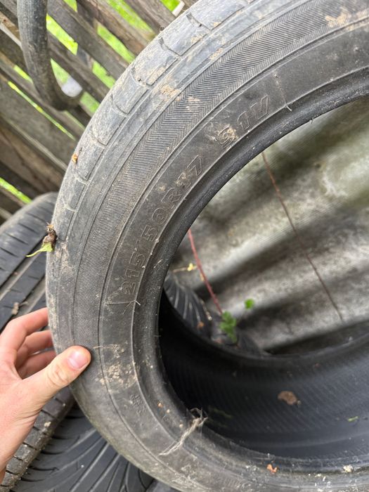 Văd cauciucuri aproape noi 2 mărimi