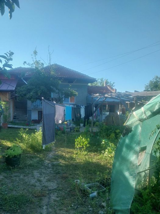 Продава къща с.Ценово , Русенско