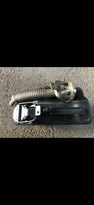 Мерседес канистра