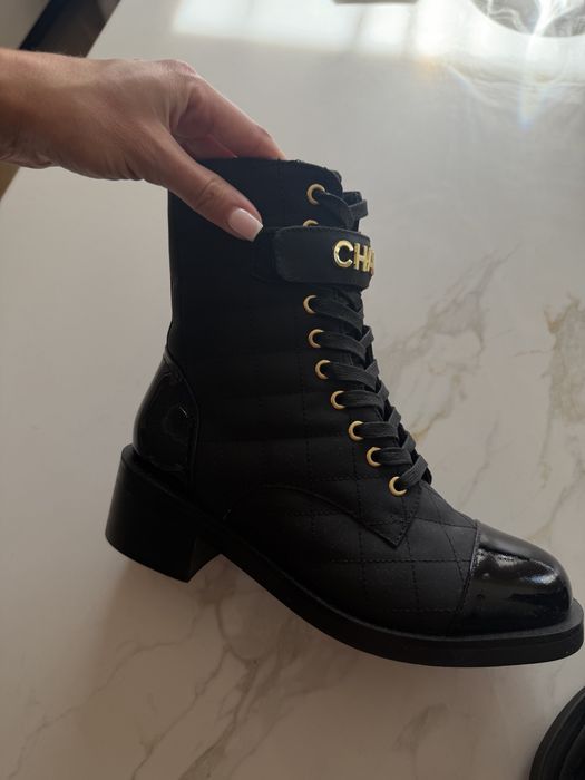 Боти Chanel          .