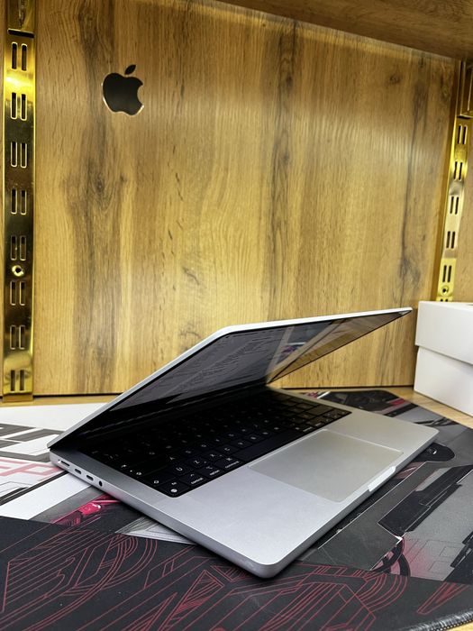 MacBook M2 pro 16/512 99% 40 sikl