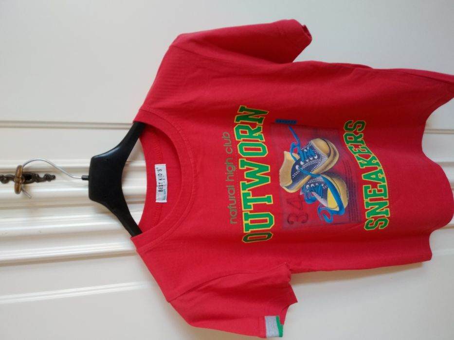 Hainute copii,dela 7 ani la 8 ani.10 lei bucata!