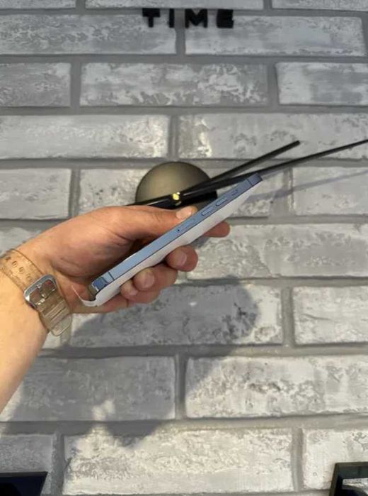 Нов iPhone 13 Pro Max 256gb като Neverlock