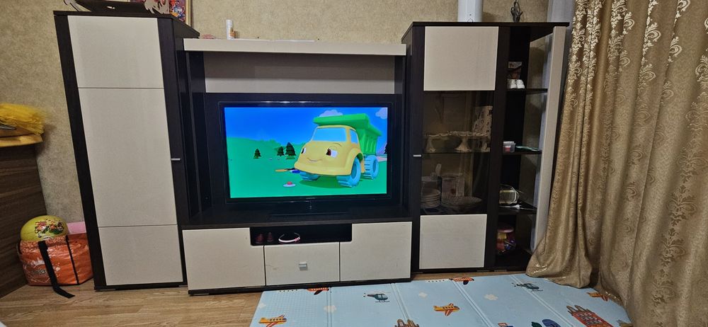Продам шкаф,Тв зона