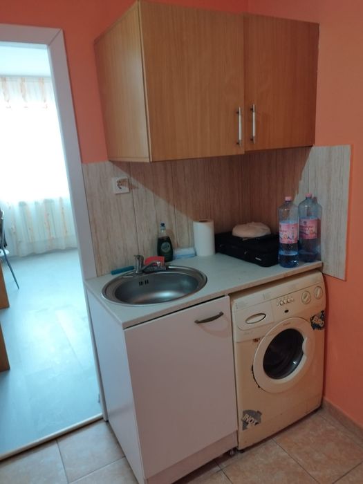 Vând camera de cămin transformată in garsoniera