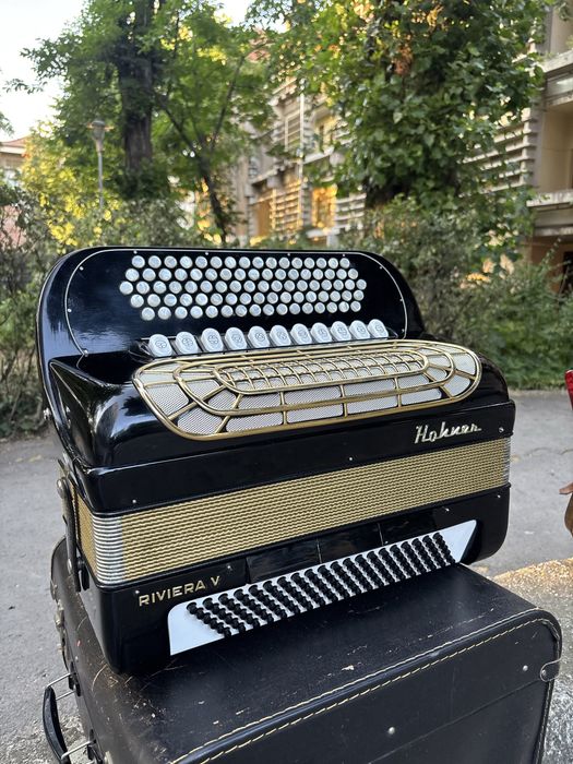 Acordeon acordion Hohner Riviera 5 cu 120 de basi