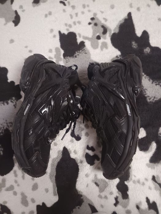 Vând Balenciaga Runner