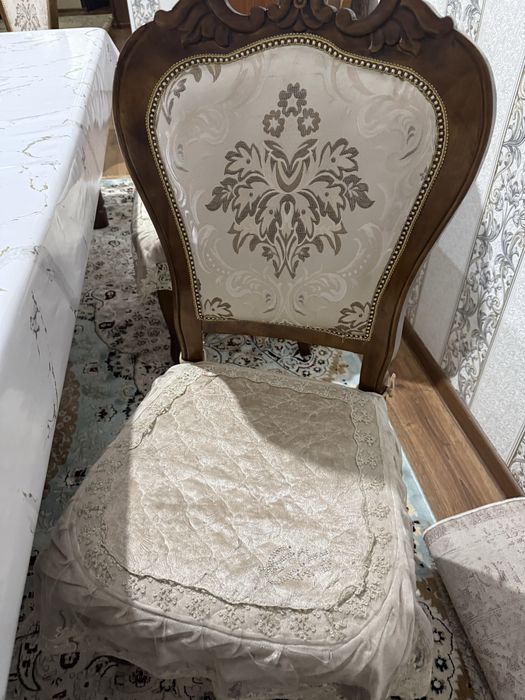 Стол и стуля агаштан