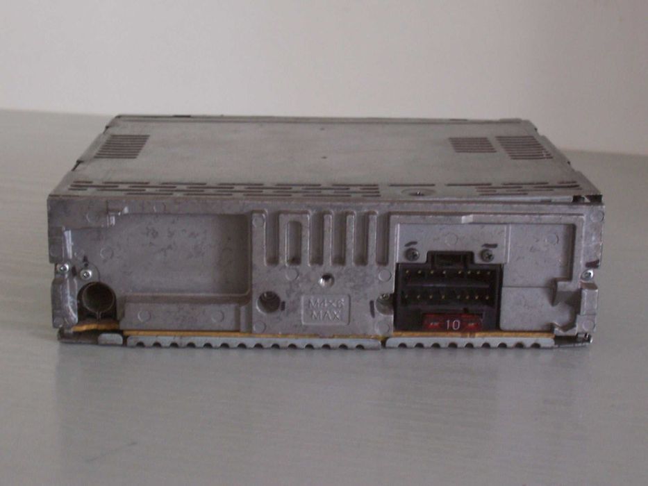 Авто MP3,Aux, СД плеър Sony CDX-GT210