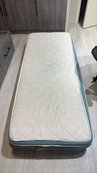 Кравать металлическая