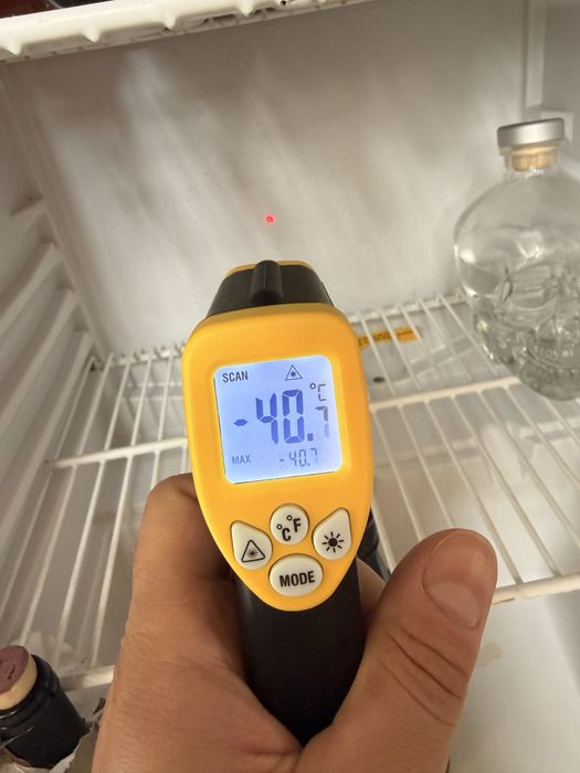 Vitrina Frigorifica Arctic 130l cu led
