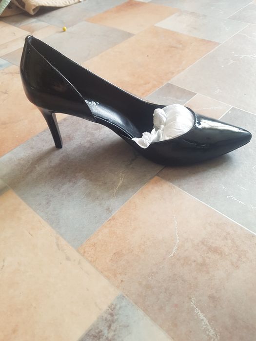 Продам кожанную  обувь