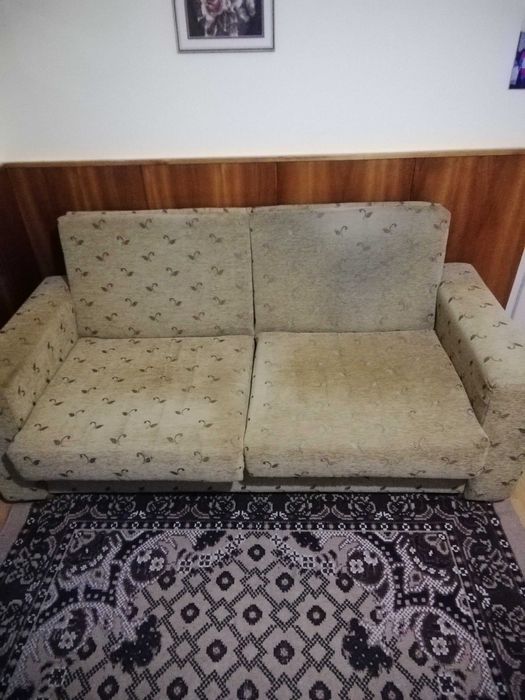 Разтегателен диван двойка