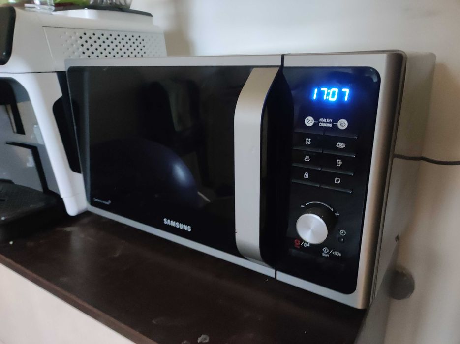 Микровълнова фурна Самсунг