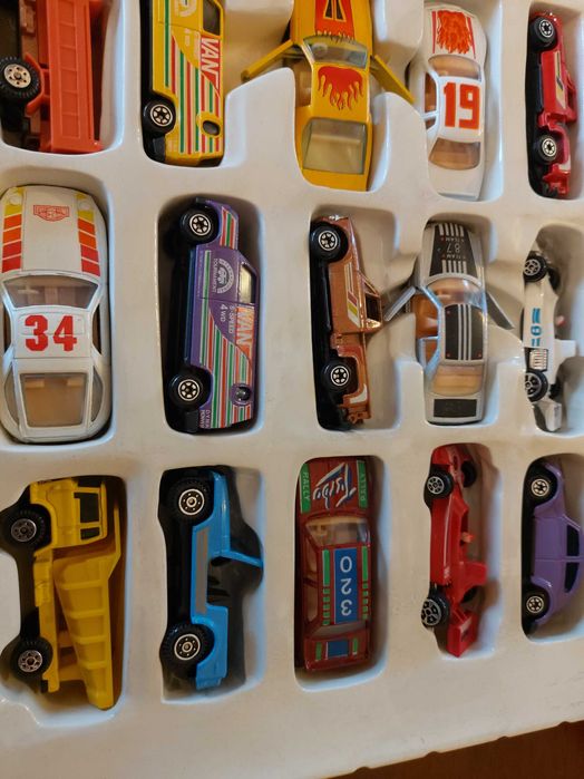 Колички от 90 години 25 броя