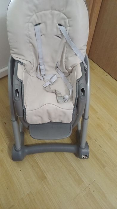 Scaun Graco de luat masa, 1200 Lei a costat, nou