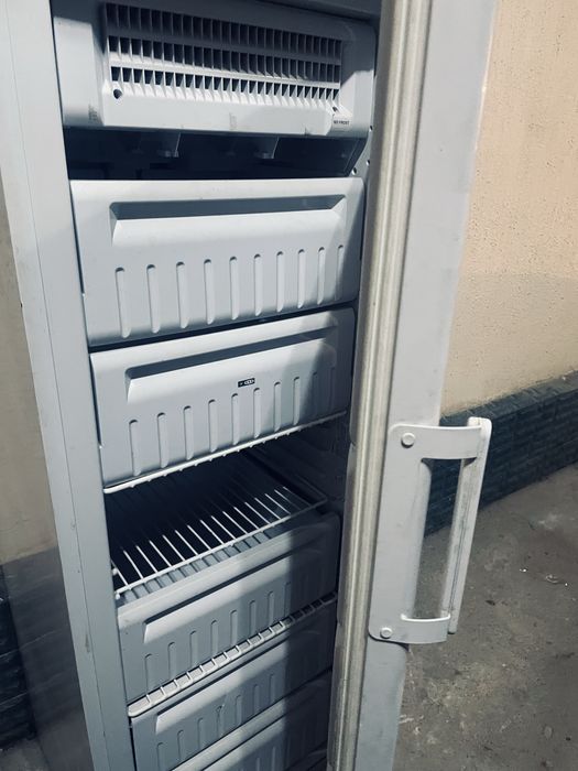 Холодильник морозилка б/у