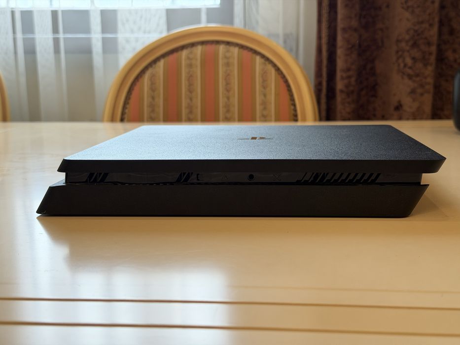 Playstation 4 Slim