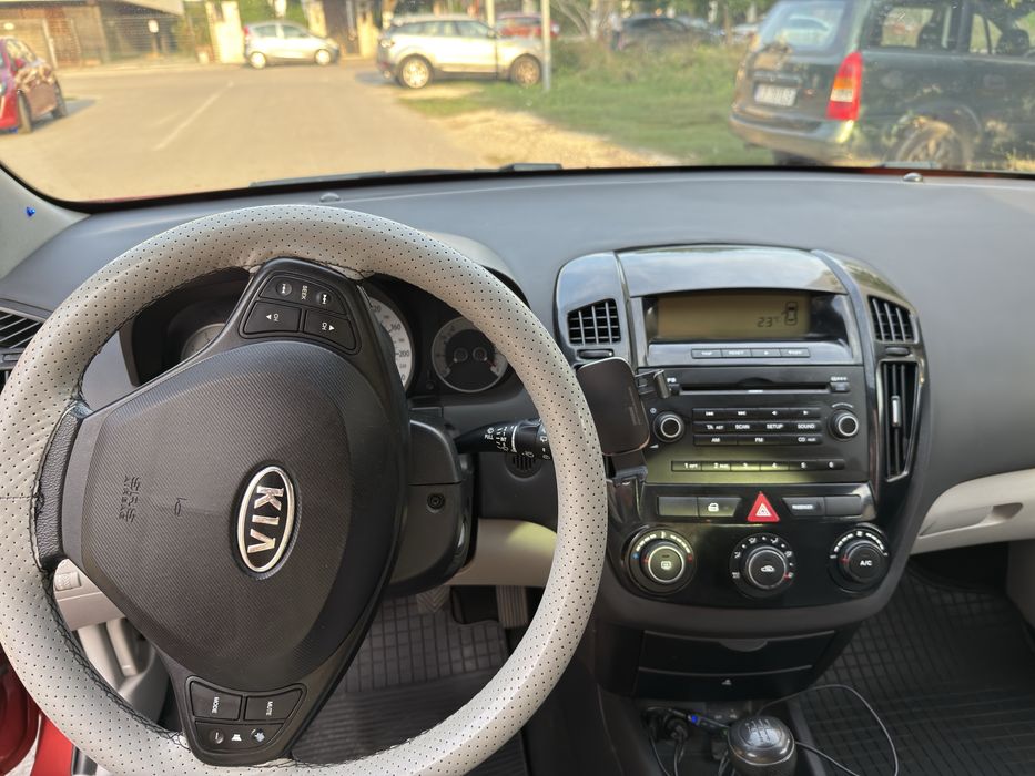 Kia ceed 1.4 benzină - 2008
