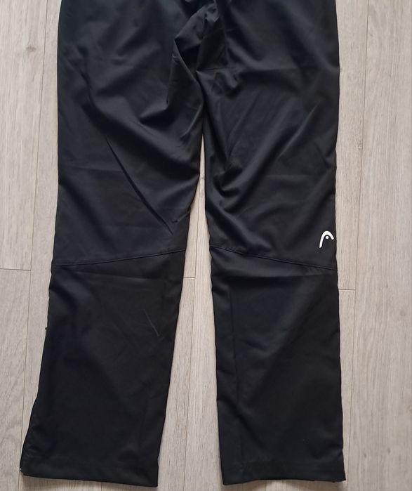 Дамски спортен панталон Head Club, размери M и XL.