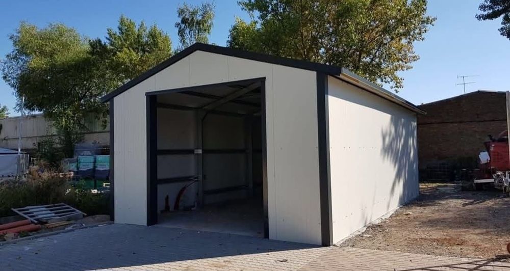 Garaje auto din structura metalica si panou sandwich termoizolant, dim
