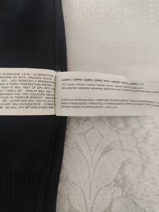 Нова блуза с дълги ръкави и висока яка SFERA