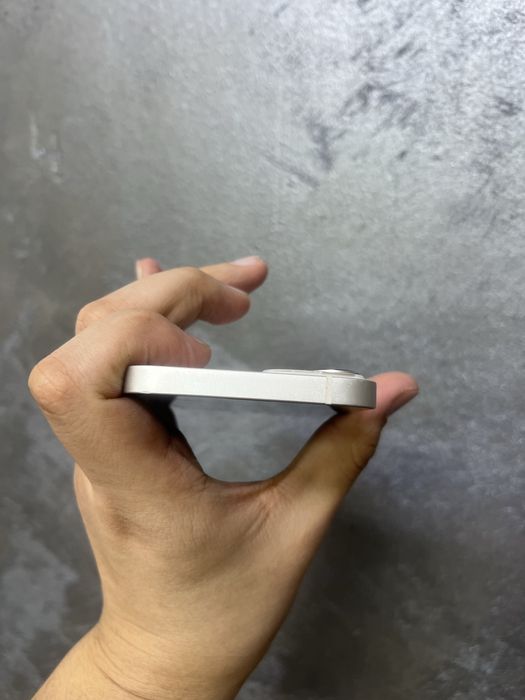 В продаже айфон 13