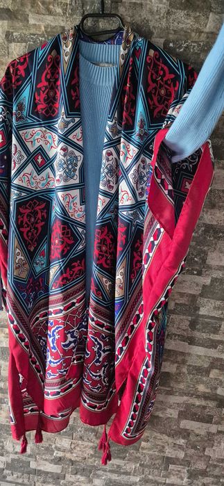 Cardigan/poncho / kimono deosebit