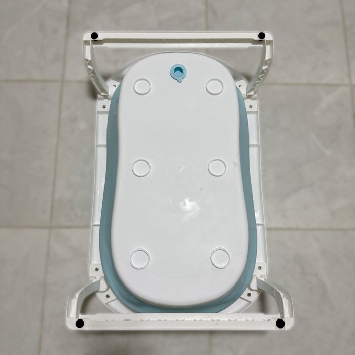 Детская ванночка с подушкой для купания