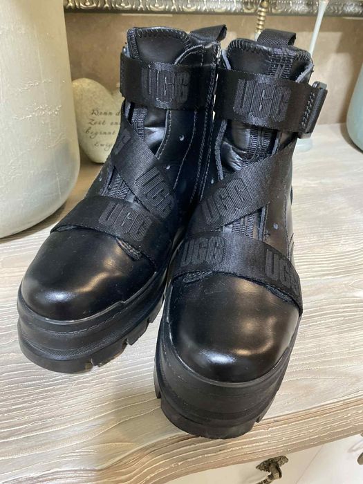 Оригинални обувки UGG