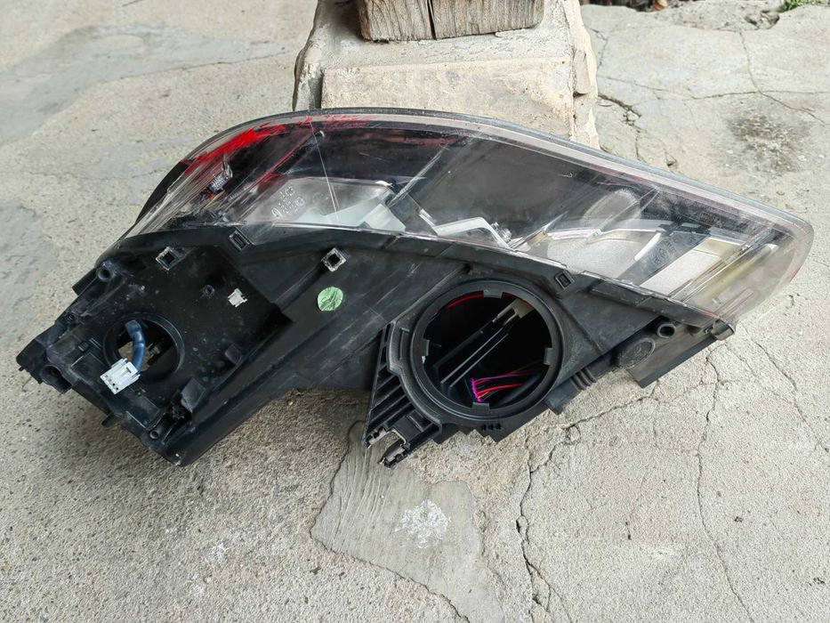 Фарове Audi A1 Bi-Xenon LED ляв / десен / Фарове Ауди А1 ксенон Оригинални