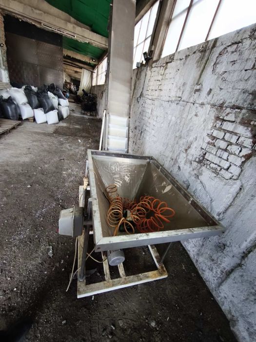 Пакетжна машина за слънчоглед и семена