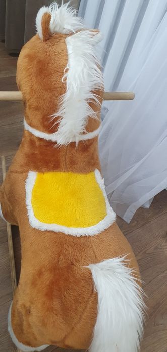 Продаю детскую лошадку