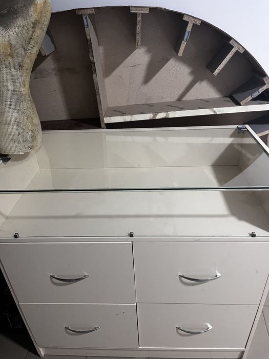 Комод со стеклянной витриной, б/у